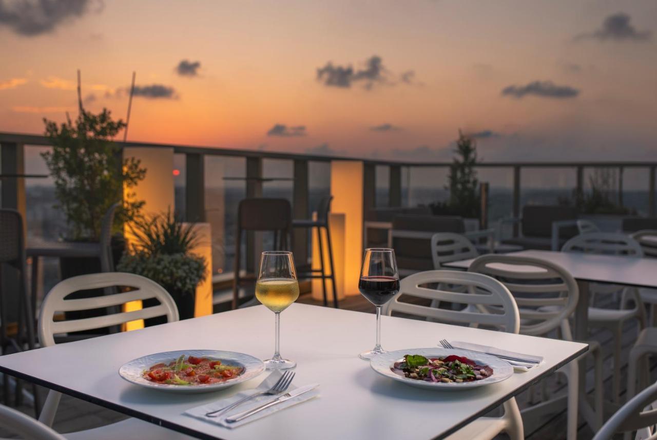Prima Millennium Hotel Ra'anana Buitenkant foto